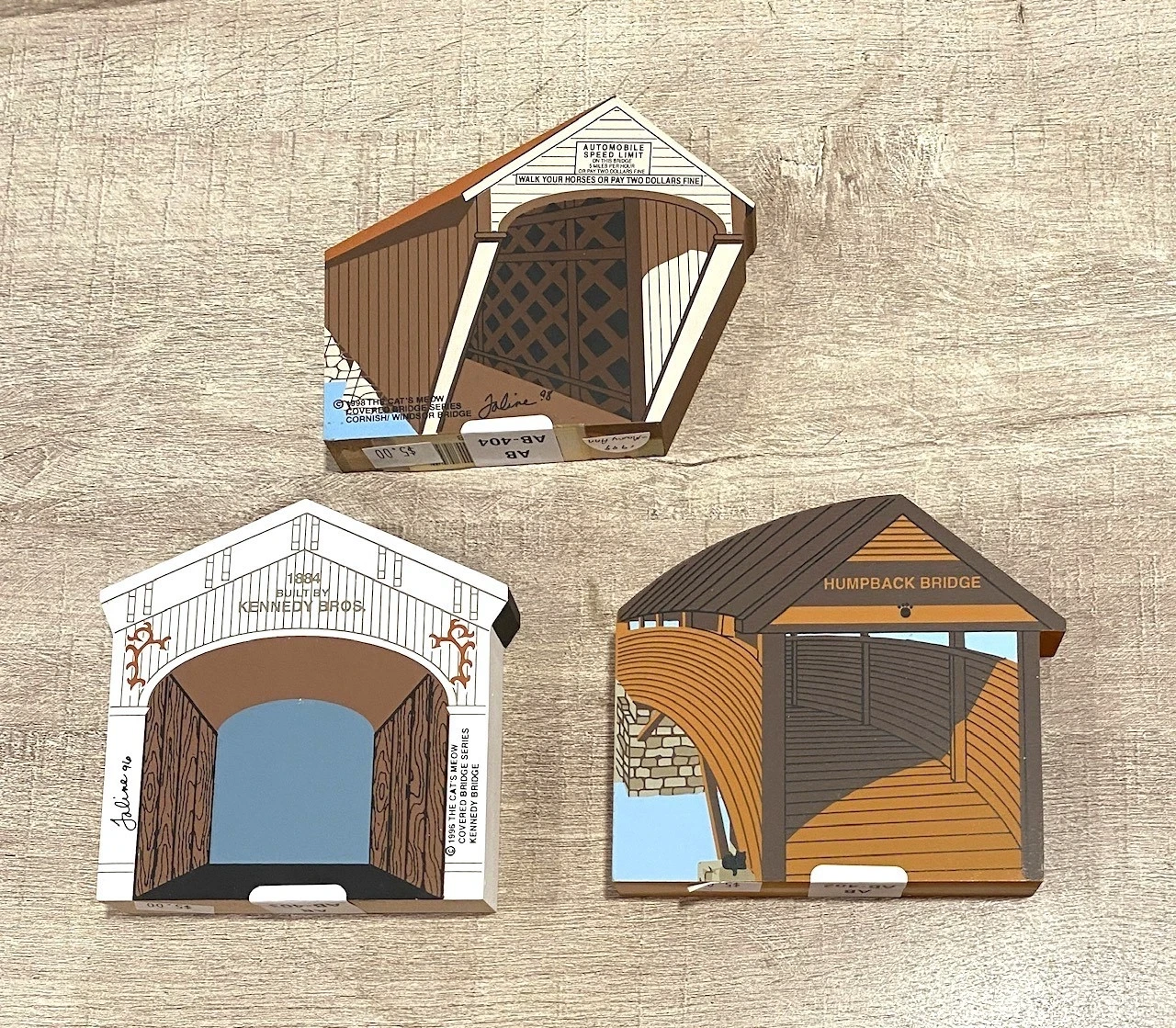 Covered bridge collectible plaques